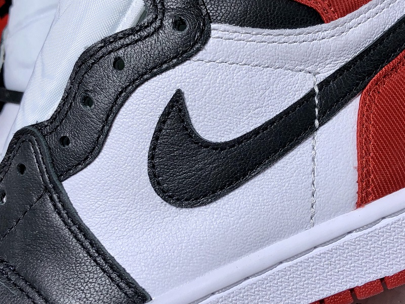 Air Jordan 1 AJ1 Satin Black Toe